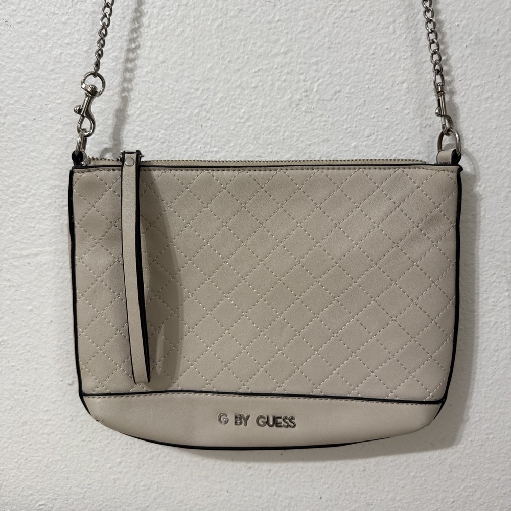 G By Guess Beige with Black Trim Crossbody Purse Beige‎ Satchel Chain Strap - Picture 2 of 13